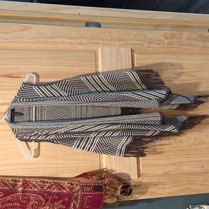 NWOT Forever 21 Fringe Sweater